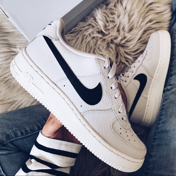 Nike air force 1 low sneaker rare. - Picture 7 of 7